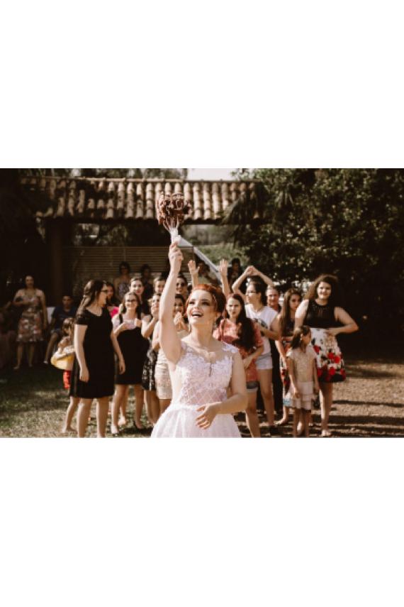 СВАДЕБНЫЕ ТРАДИЦИИ: ПЕРВЫЙ ТАНЕЦ МОЛОДОЖЕНОВ СВАДЕБНЫЕ ТРАДИЦИИ: ПЕРВЫЙ ТАНЕЦ МОЛОДОЖЕНОВ